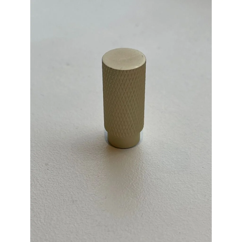 Knopgreb Ø12Ø10 28 aluminium mat messing Riflet Excl. skrue - Skabsdesign